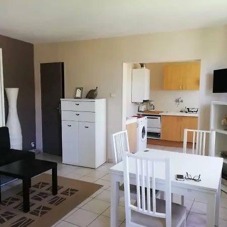 Le Maely, Au Calme, Centre De * הונפלר