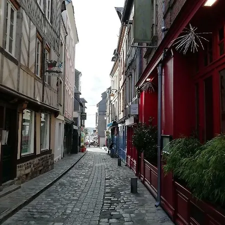 Le Maely, Au Calme, Centre De *